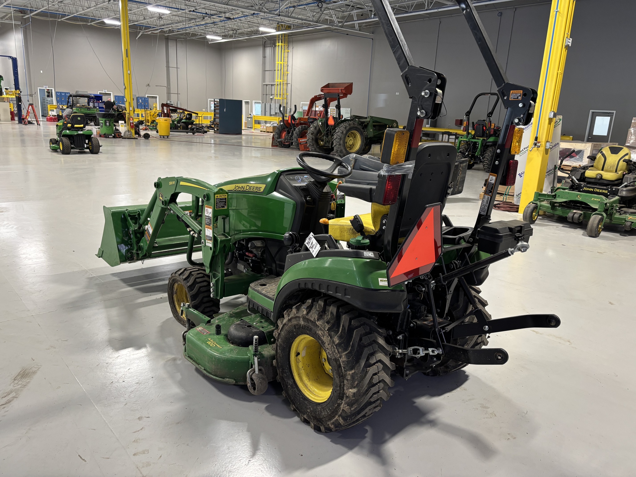 Used 2024 John Deere 1025R Compact Utility Tractors at Koenig Equipment in Knightstown, IN - PhotoXL4