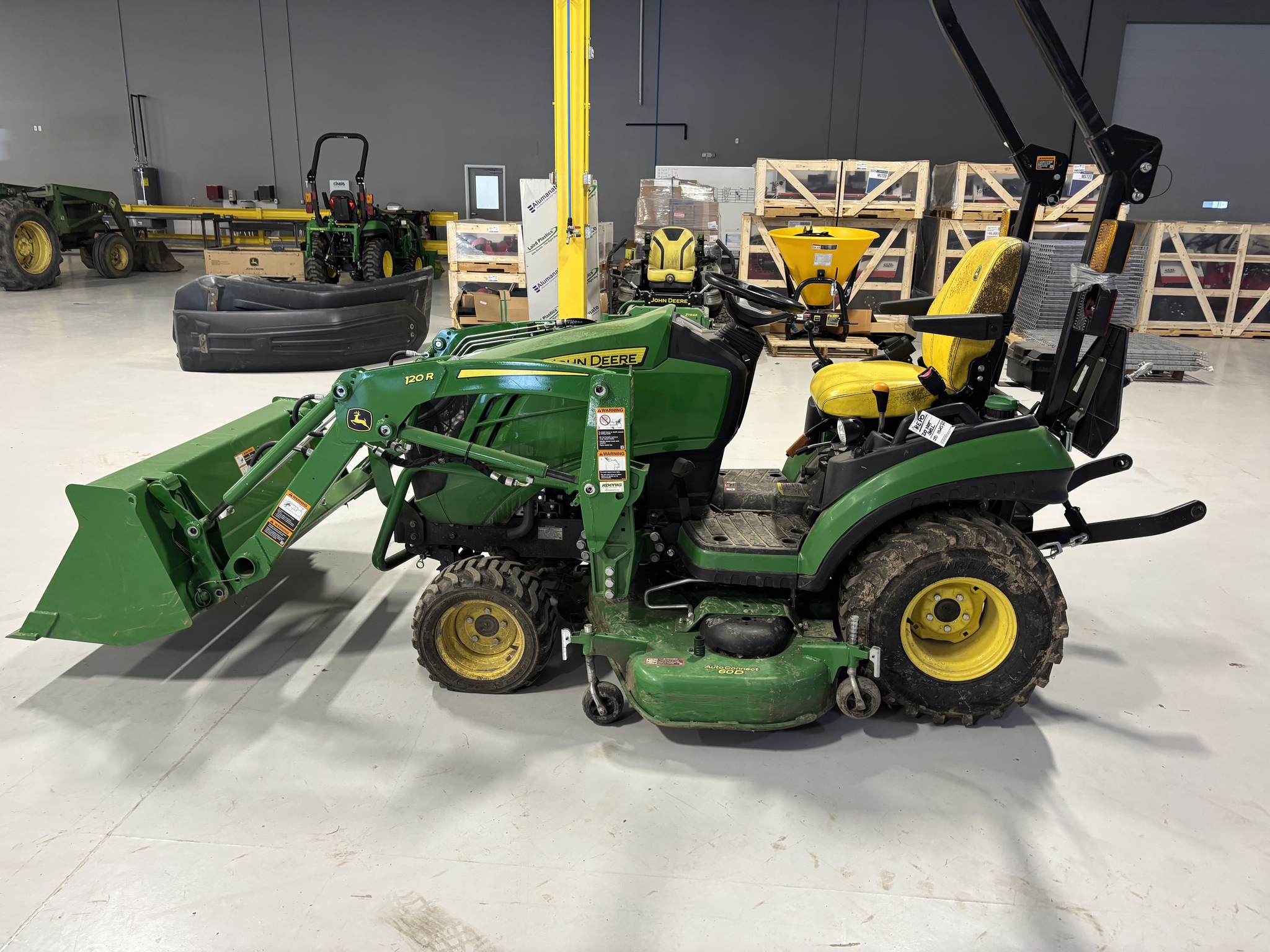 Used 2024 John Deere 1025R Compact Utility Tractors at Koenig Equipment in Knightstown, IN - PhotoXL3