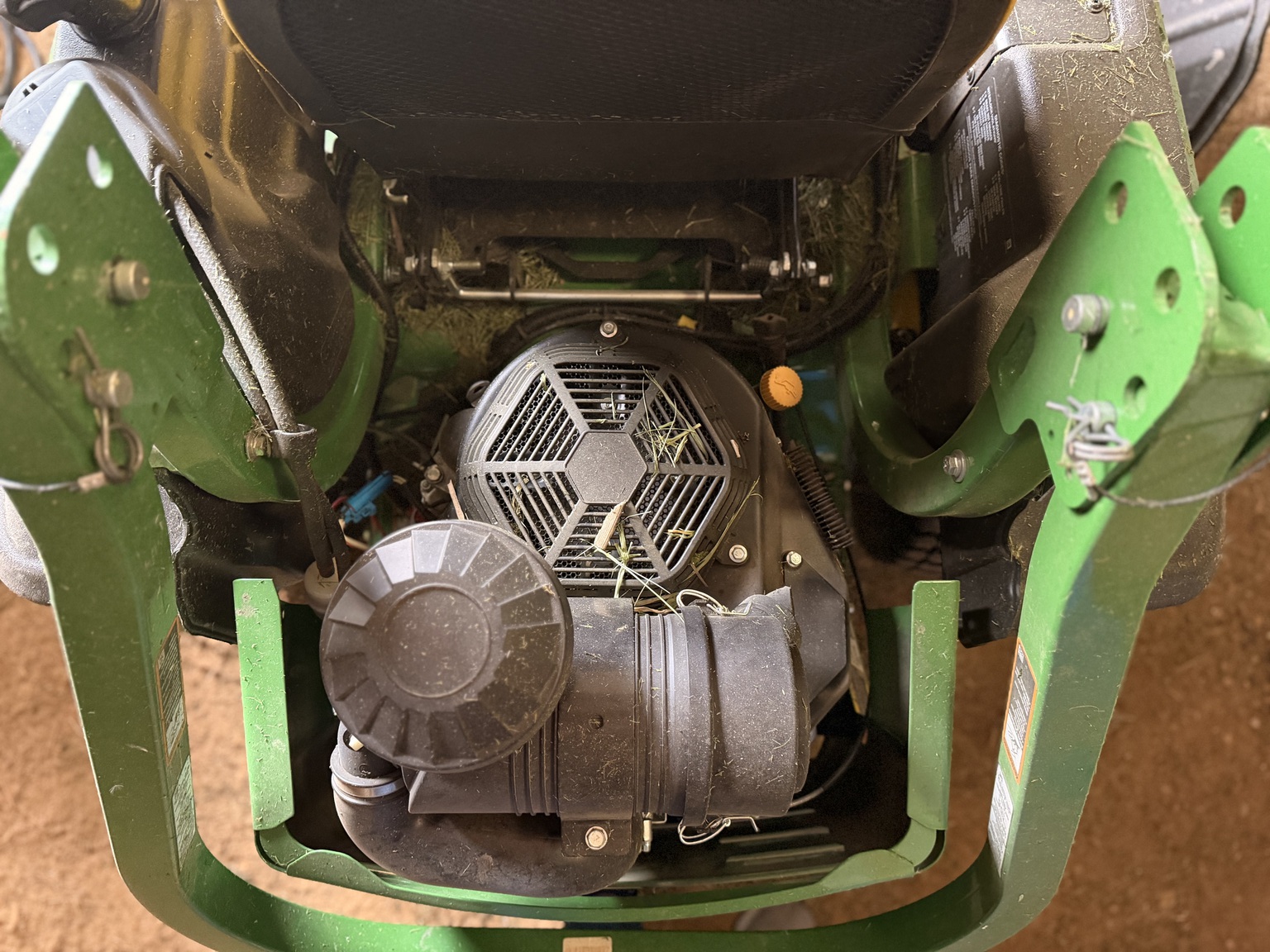  2025 John Deere Z930M at Heritage Tractor in Bloomington, IL