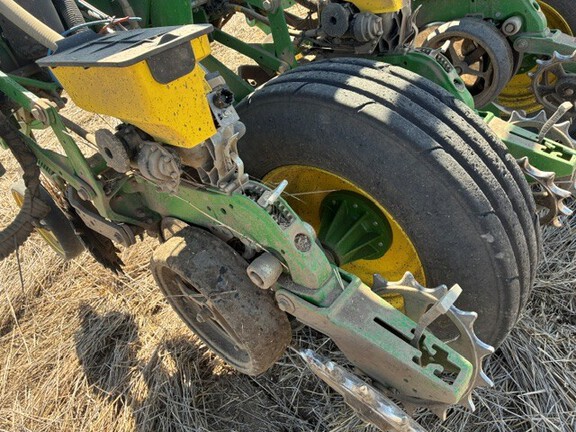 2018 John Deere 1775NT (11th thumbnail)