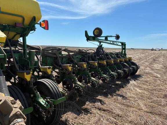 2018 John Deere 1775NT (17th thumbnail)