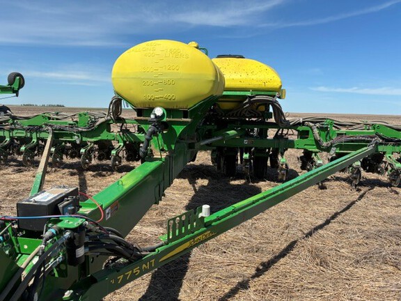 2018 John Deere 1775NT Used Equipment