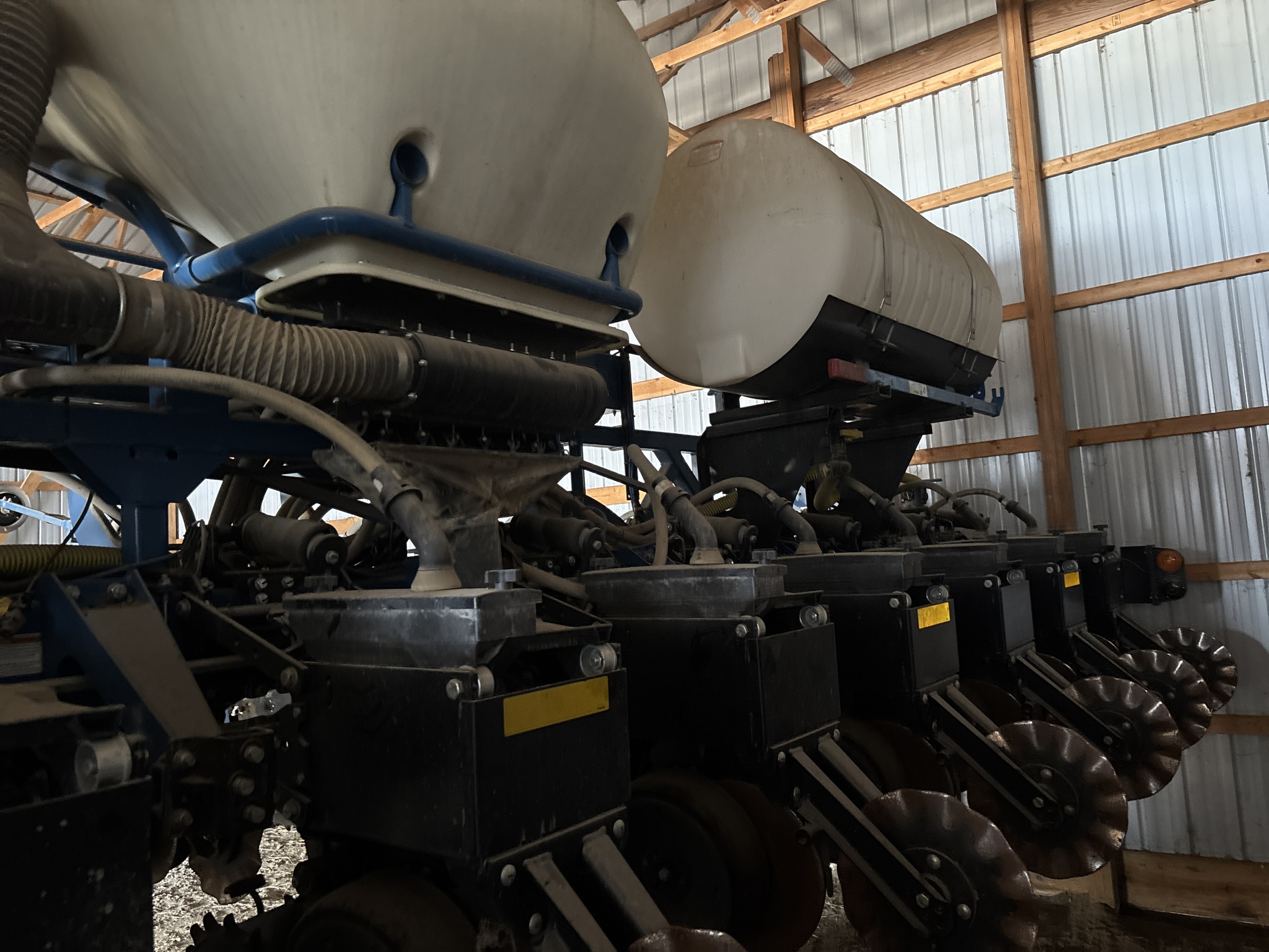 Used 2019 Kinze 3600 Planters: Drawn at Koenig Equipment in Anna, OH - PhotoXL6