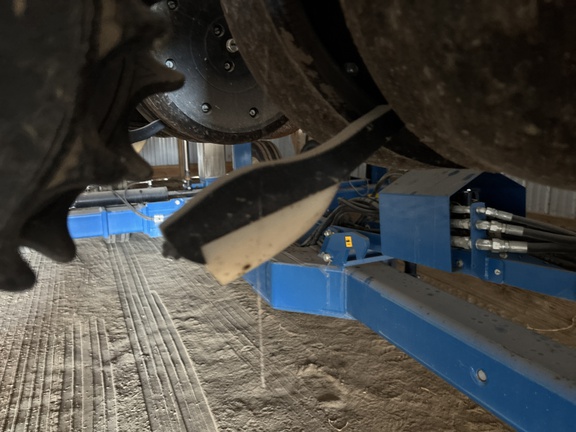 Used 2019 Kinze 3600 Planters: Drawn at Koenig Equipment in Anna, OH - Photo13