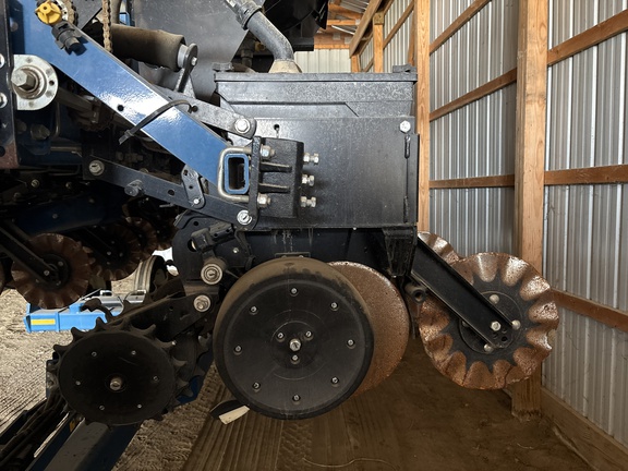 Used 2019 Kinze 3600 Planters: Drawn at Koenig Equipment in Anna, OH - Photo17