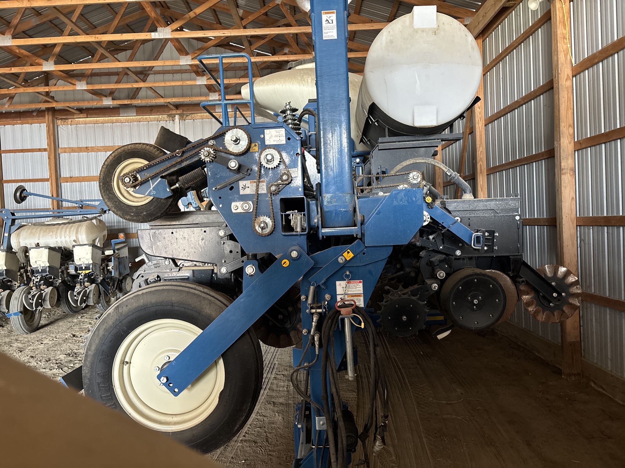 Used 2019 Kinze 3600 Planters: Drawn at Koenig Equipment in Anna, OH - PhotoXL5