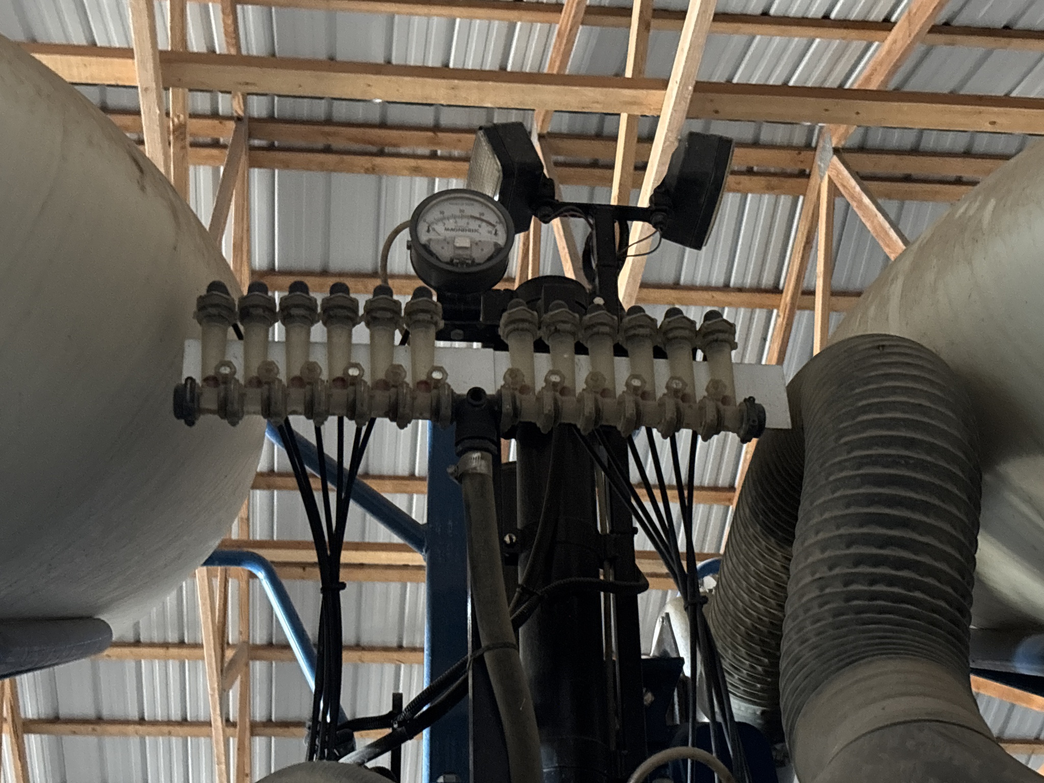 Used 2019 Kinze 3600 Planters: Drawn at Koenig Equipment in Anna, OH - PhotoXL8