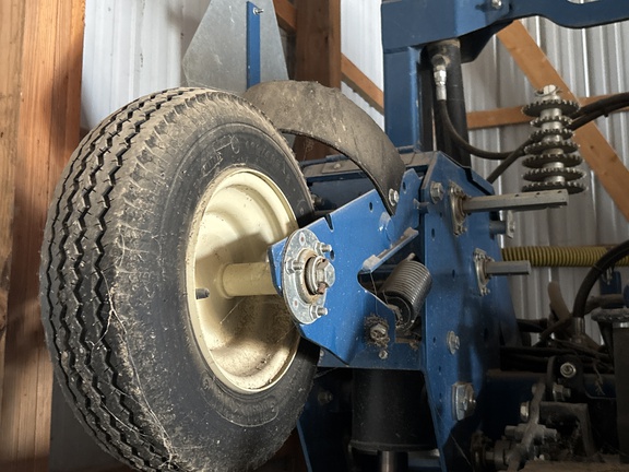 Used 2019 Kinze 3600 Planters: Drawn at Koenig Equipment in Anna, OH - Photo11