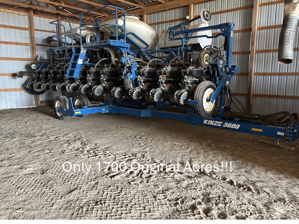 Used 2019 Kinze 3600 Planters: Drawn at Koenig Equipment in Anna, OH - PhotoXL0