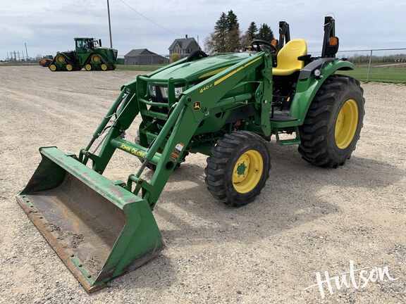 Photo of 2022 John Deere 4052R