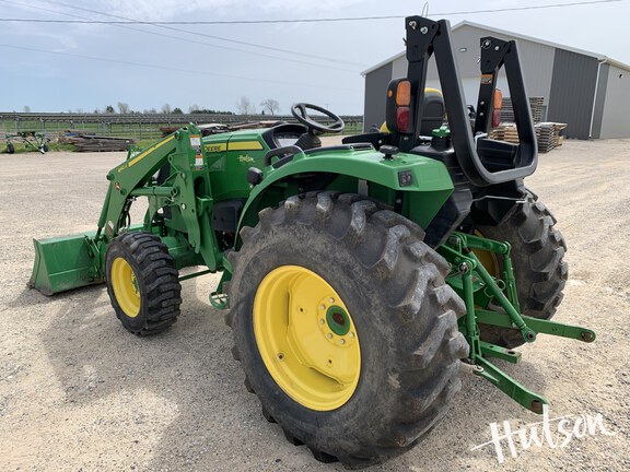 Photo of 2022 John Deere 4052R
