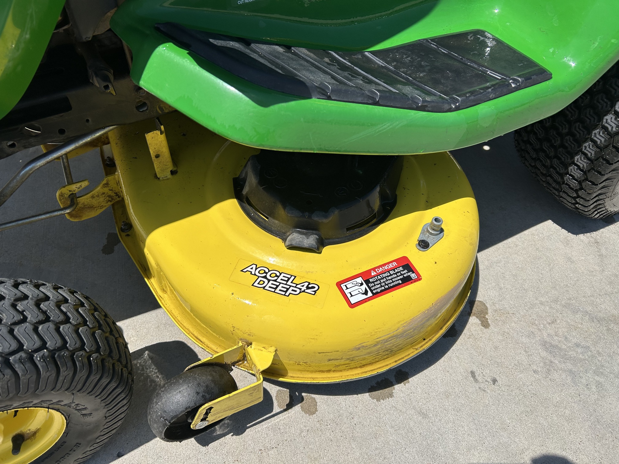  2021 John Deere X354 at Heritage Tractor in Olathe, KS