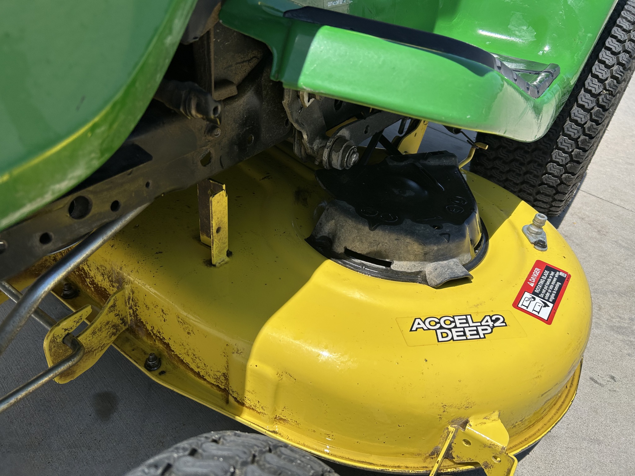  2021 John Deere X354 at Heritage Tractor in Olathe, KS