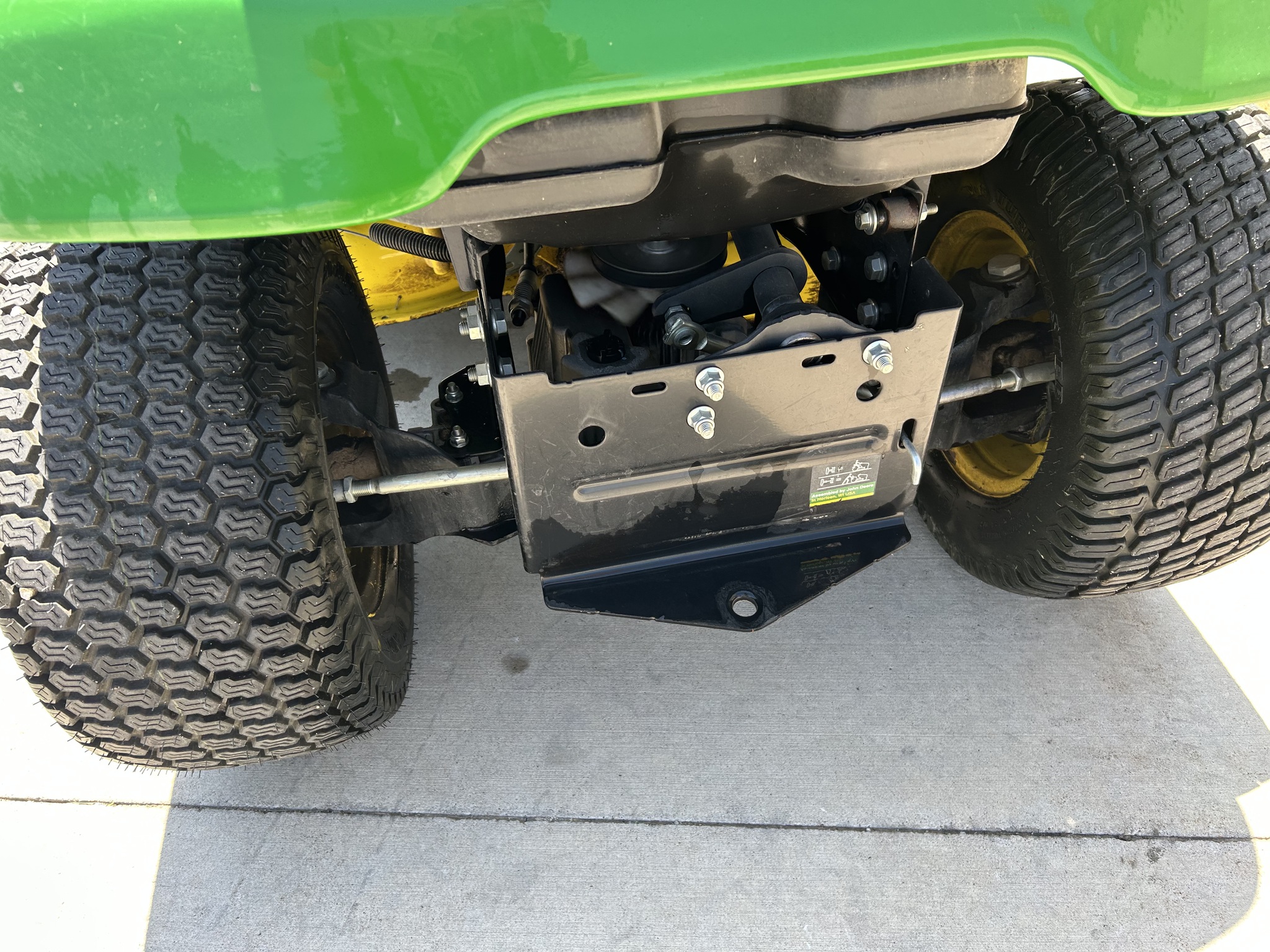  2021 John Deere X354 at Heritage Tractor in Olathe, KS