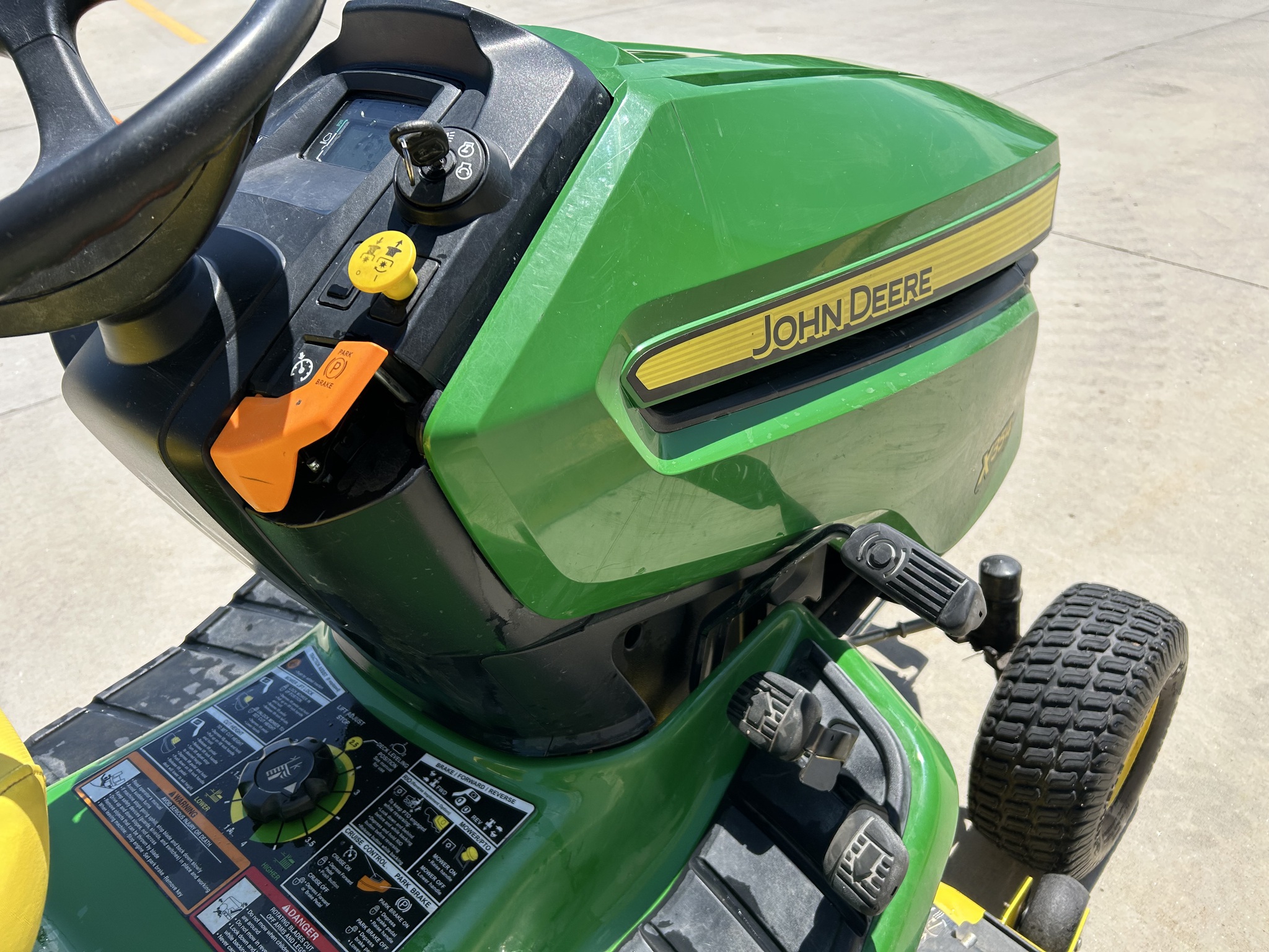  2021 John Deere X354 at Heritage Tractor in Olathe, KS