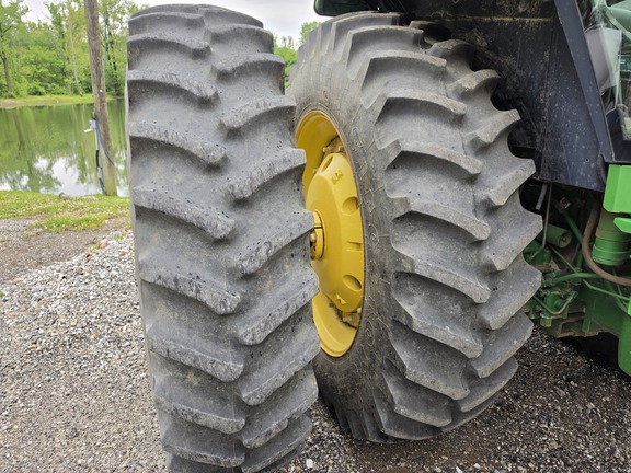 1991 John-Deere 4555