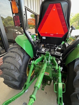 2025 John Deere 3033R-4