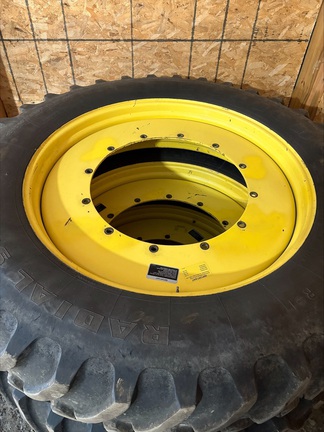 2009 John-Deere 4930