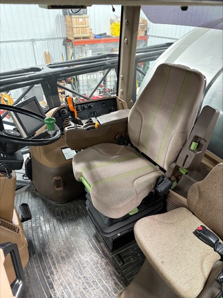 2009 John-Deere 4930
