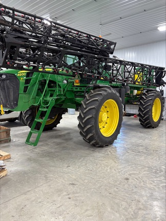 2009 John-Deere 4930