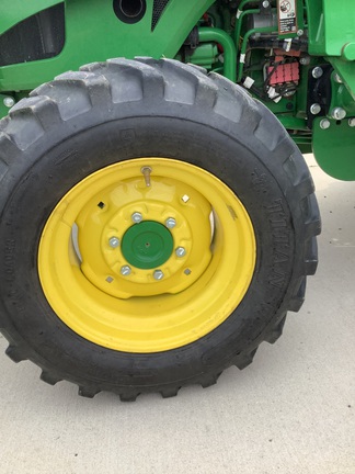 Photo of 2019 John Deere 4066R