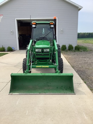 Photo of 2019 John Deere 4066R