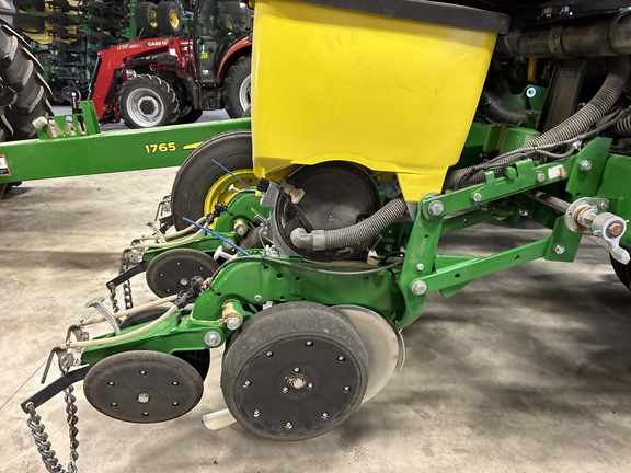 Used 2025 John Deere 1765 Planters: Drawn at Koenig Equipment in Anna, OH - Photo7