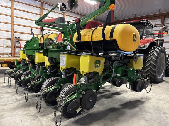 Used 2025 John Deere 1765 Planters: Drawn at Koenig Equipment in Anna, OH - Photo4