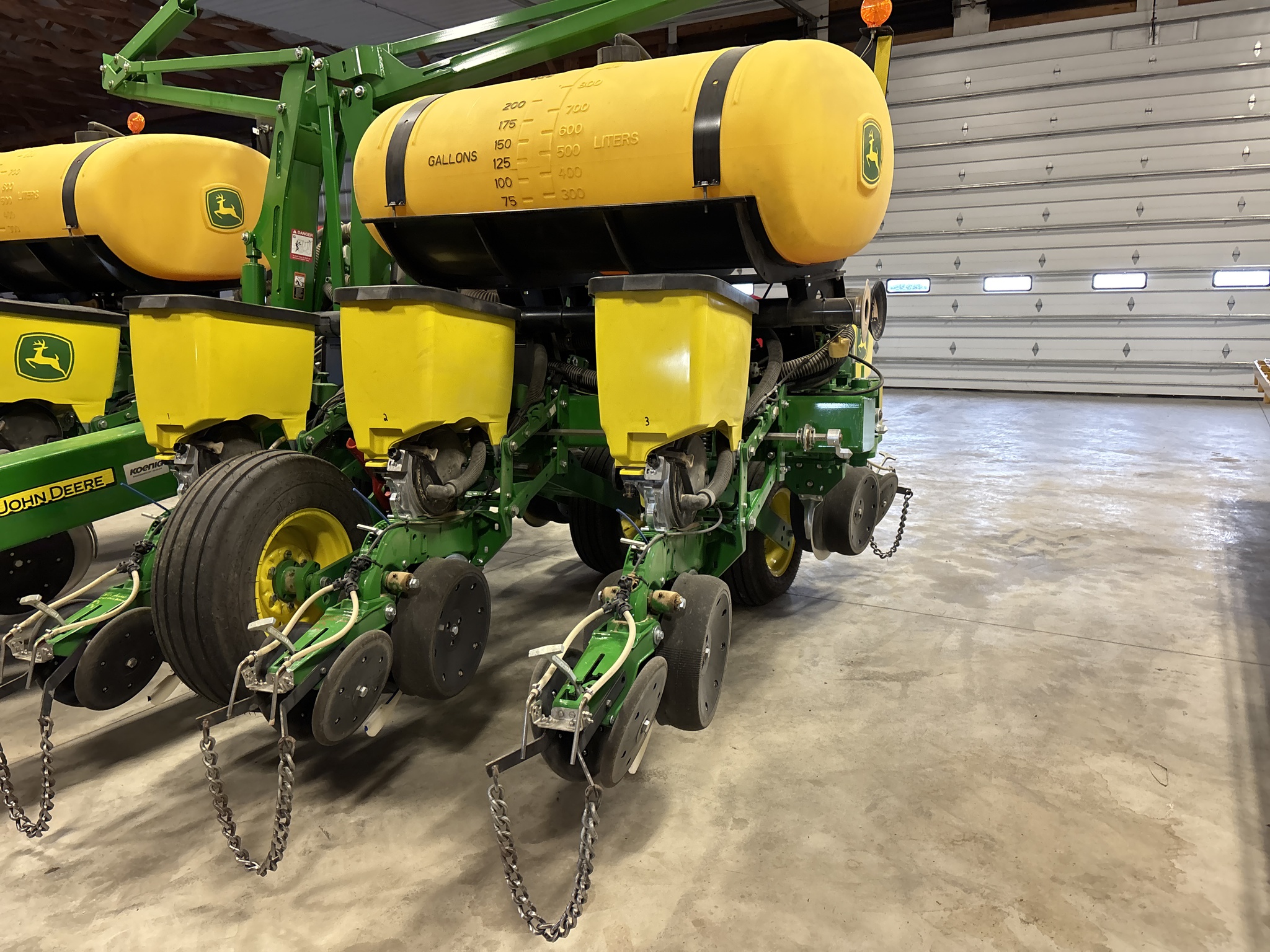 Used 2025 John Deere 1765 Planters: Drawn at Koenig Equipment in Anna, OH - PhotoXL6
