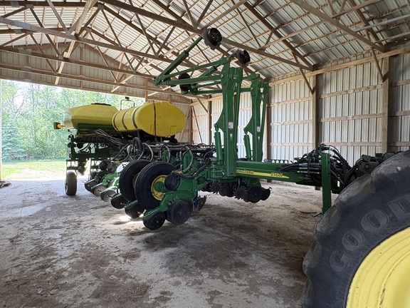 2012 John Deere 1770NT CCS - Photo1