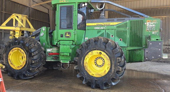 2024 John Deere 843L