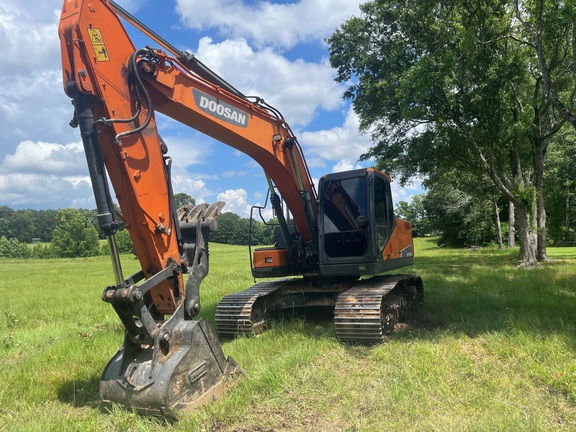 Photo of a 2016 Doosan DX180LC-5