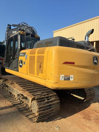 2023 John Deere 210G LC