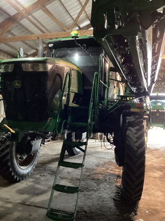  John Deere R4045