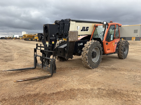 Photo of 2021 JLG 1055