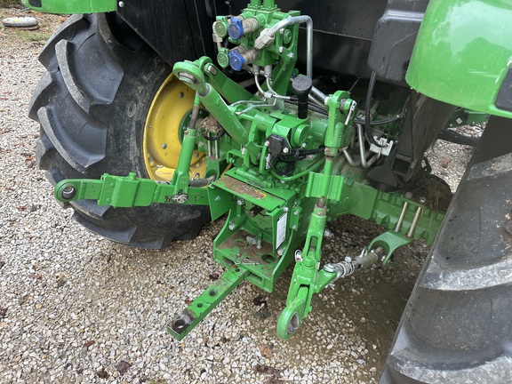 Photo of 2022 John Deere 5100E