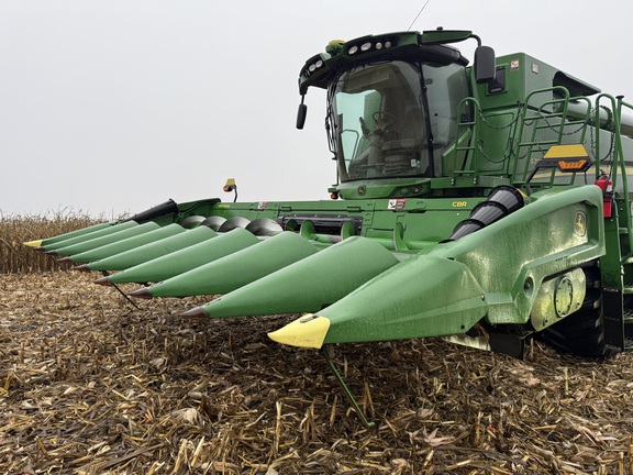 2022 John Deere C8R - Photo17