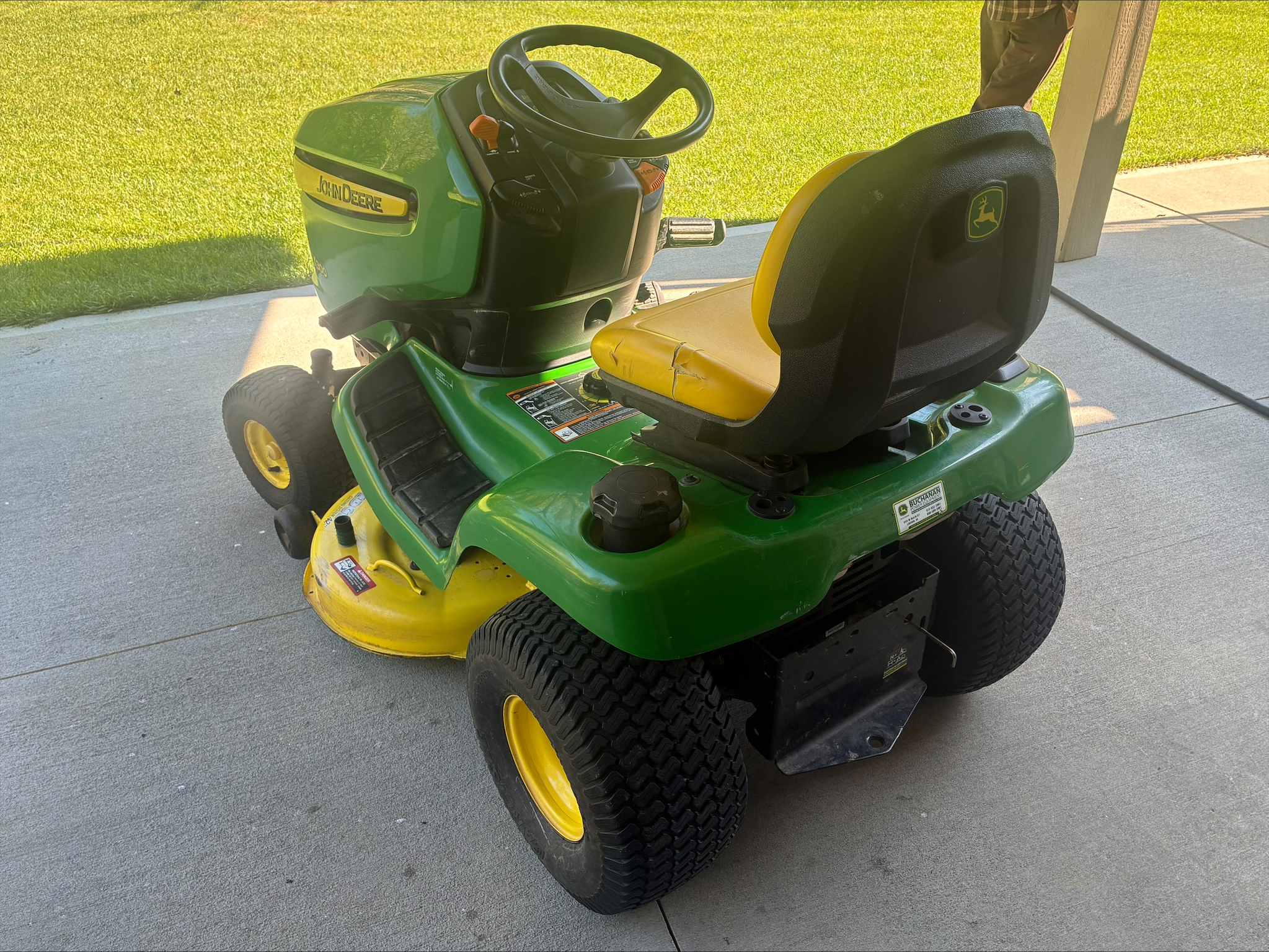Used 2013 John Deere X300 Lawn & Garden Tractors at Koenig Equipment in Lebanon, OH - PhotoXL3