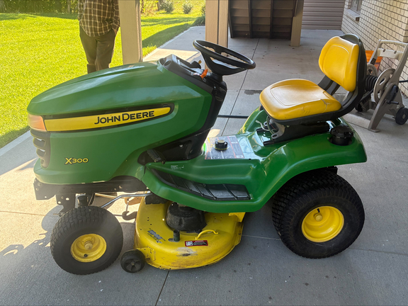 John Deere X300