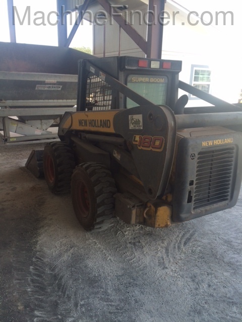 2008 New Holland L180 Image 4