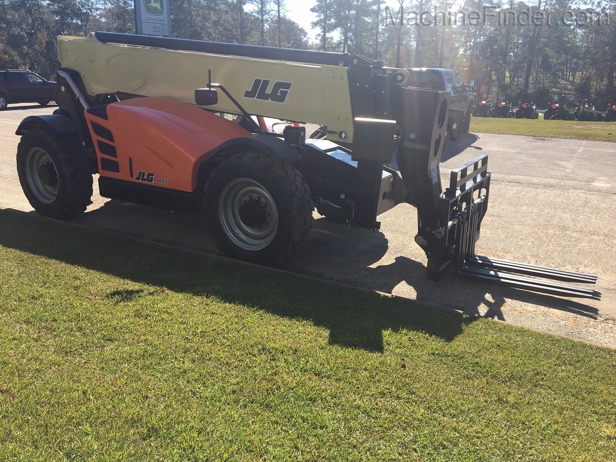 2020 JLG 1055 Image 5
