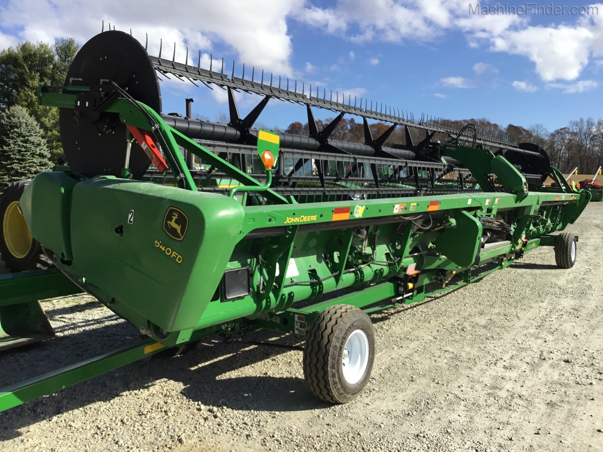 2015 John Deere 640FD Image 1