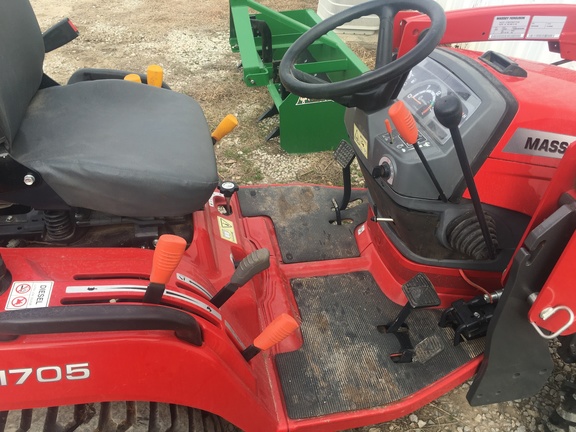 2017 Massey Ferguson GC 1705 Image 8