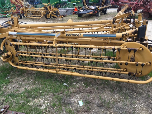 2002 Vermeer R23A Image 3