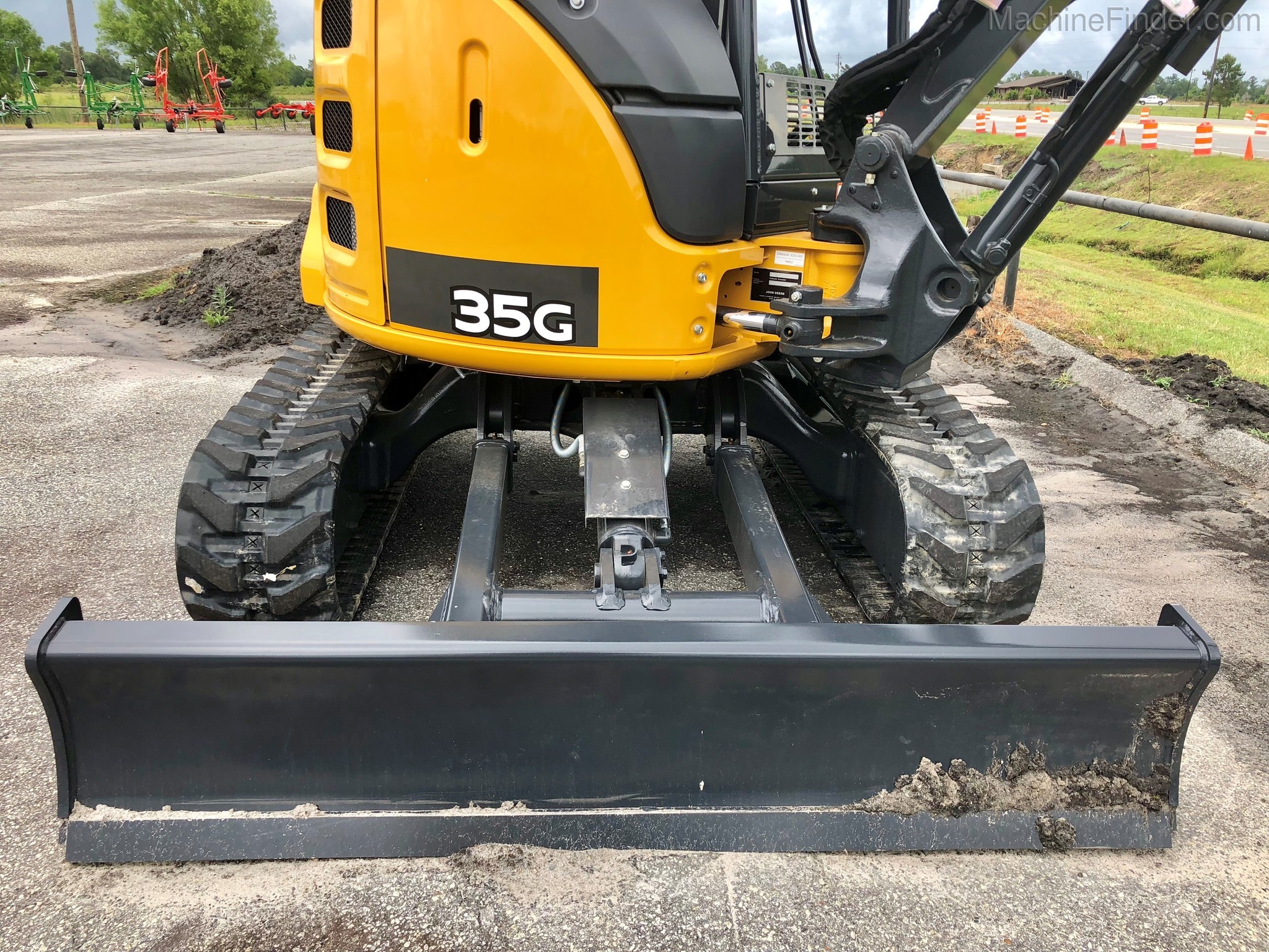 2020 John Deere 35G Image 2