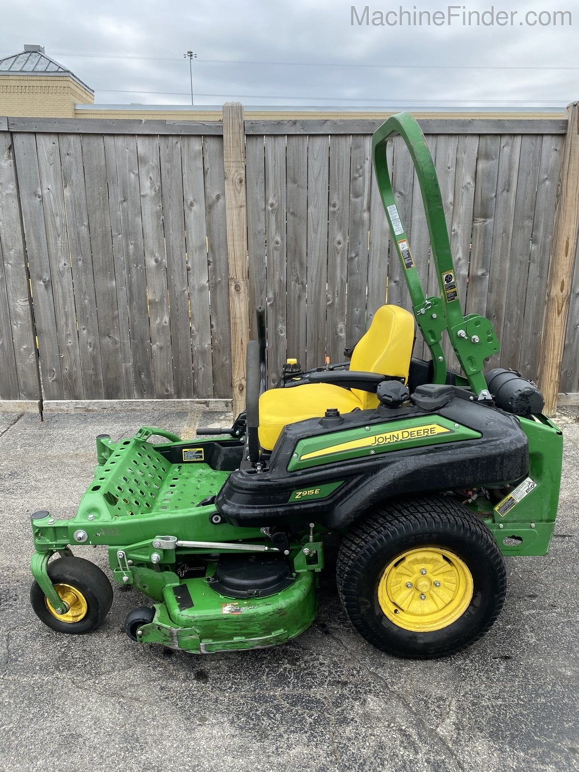 2018 John Deere Z915E Image 2