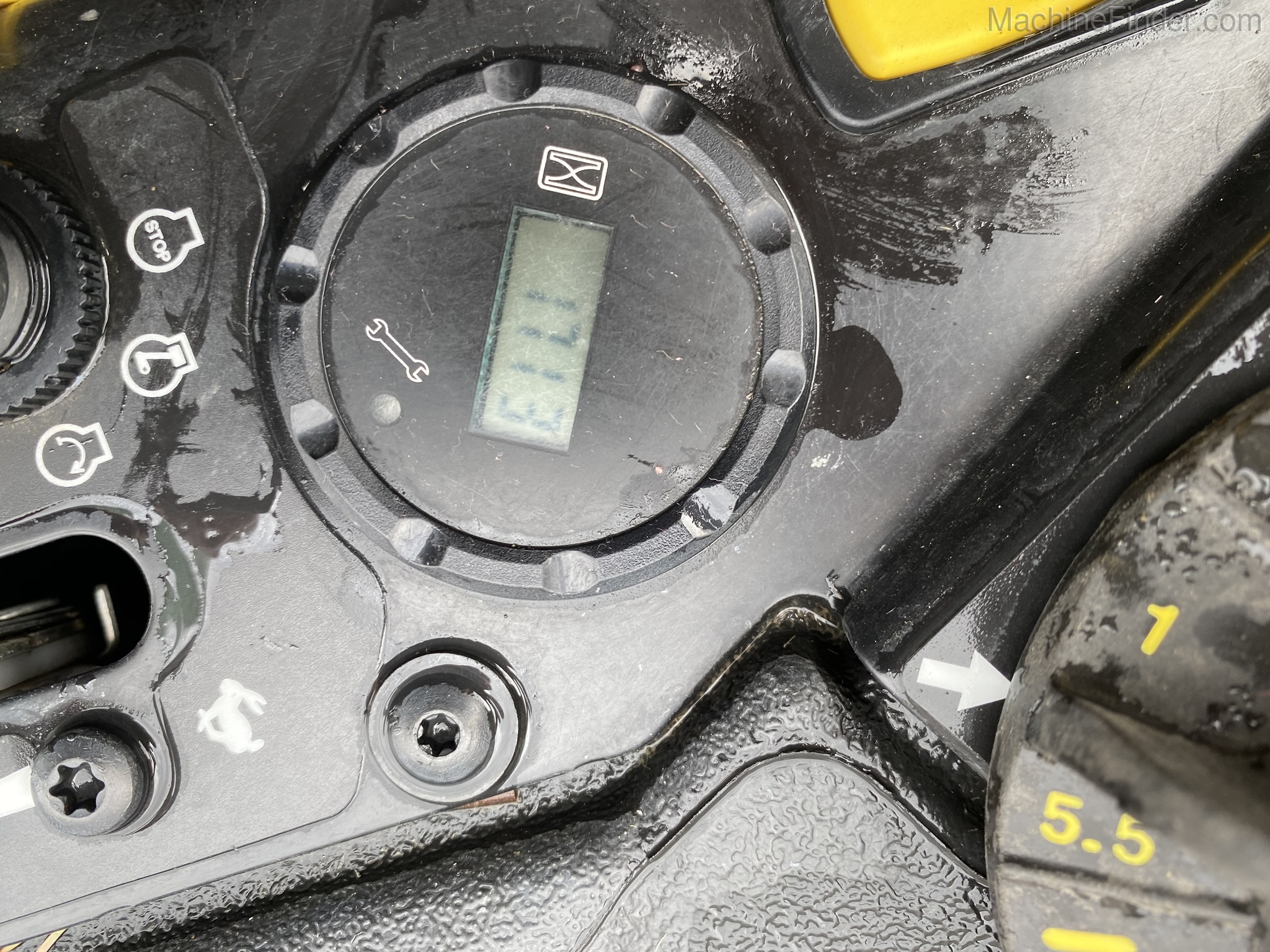 2018 John Deere Z915E Image 4