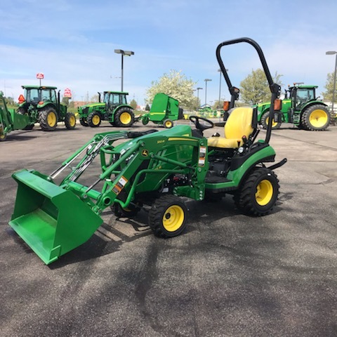 2022 John Deere 1025R Image 1