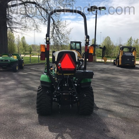 2019 John Deere 1025R Image 3