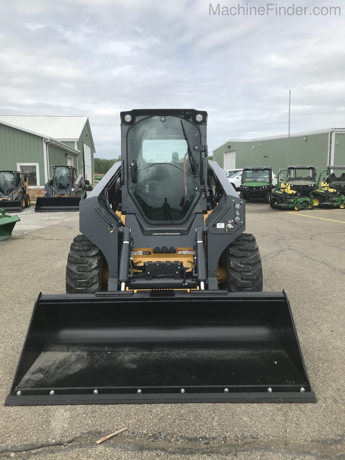 2018 John Deere 330G Image 8